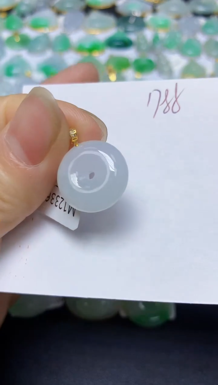 翡翠18K金镶嵌颈饰 天然翡翠A货