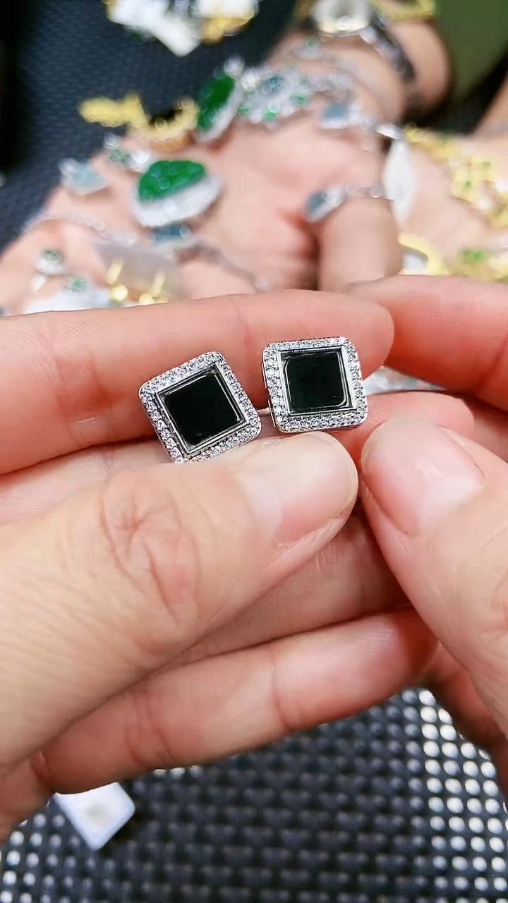 【闪购商品】翡翠耳饰未镶嵌11111111