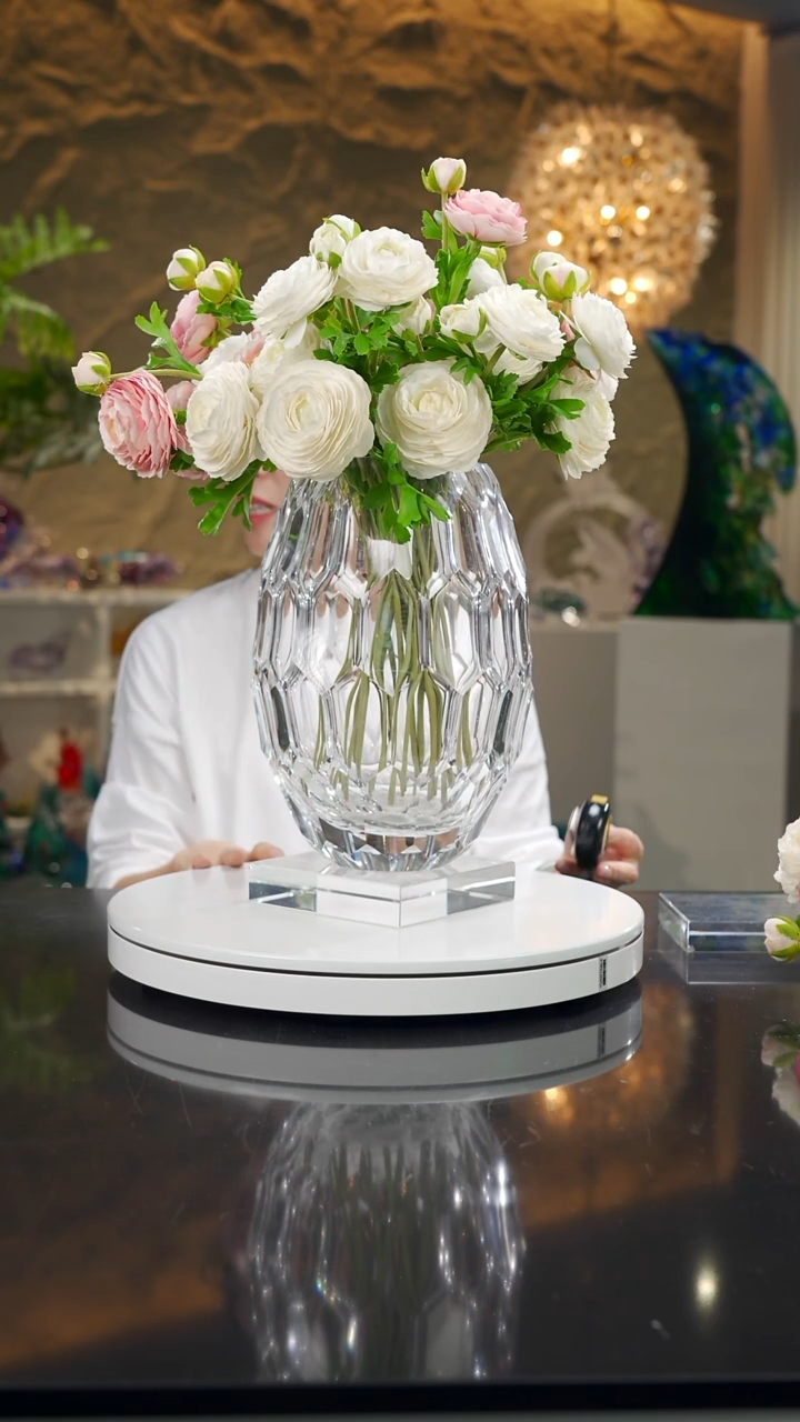 福利净色凹面花瓶