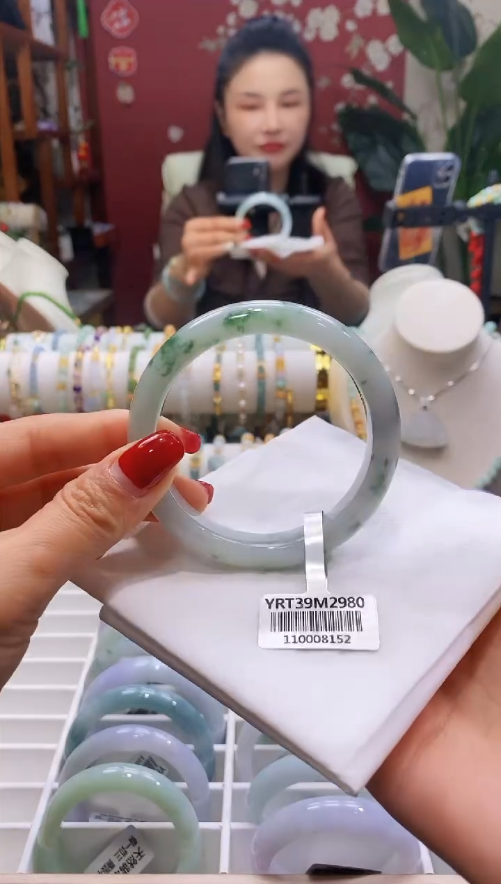 【闪购商品】翡翠手镯未镶嵌96飘花5859/12.3*8.6