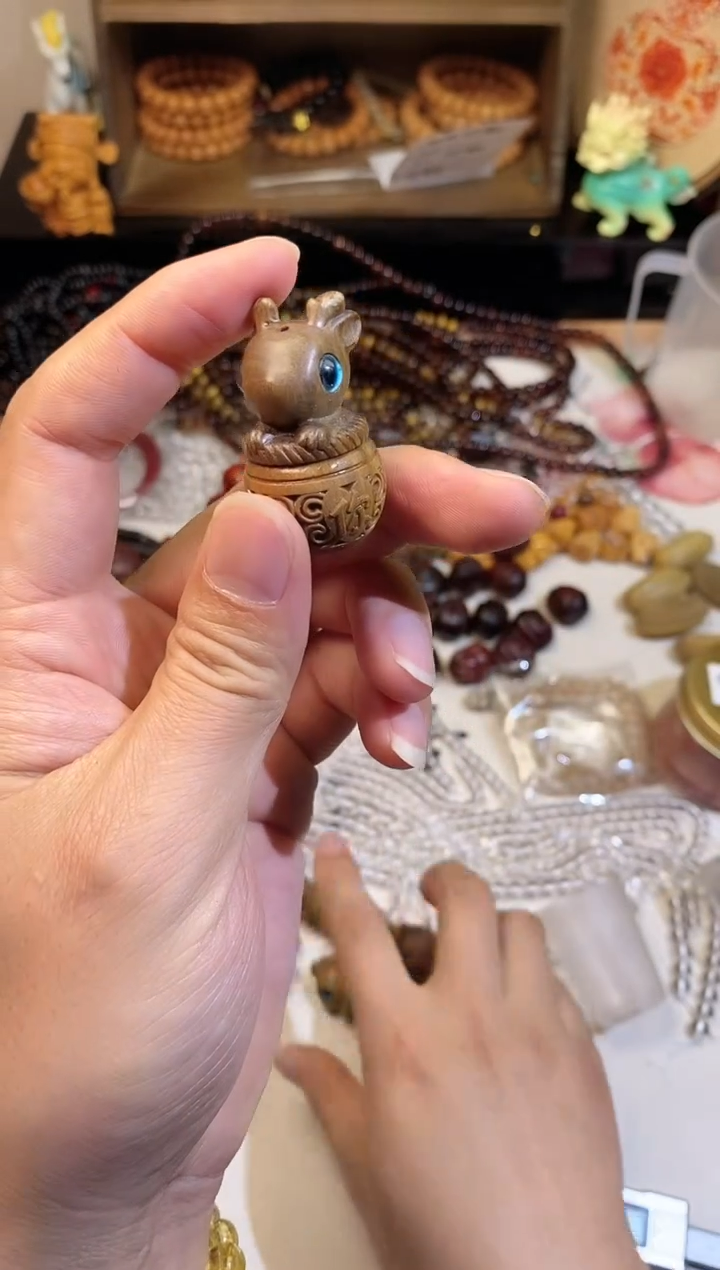 【闪购商品】非洲檀香把件香笼一路平安