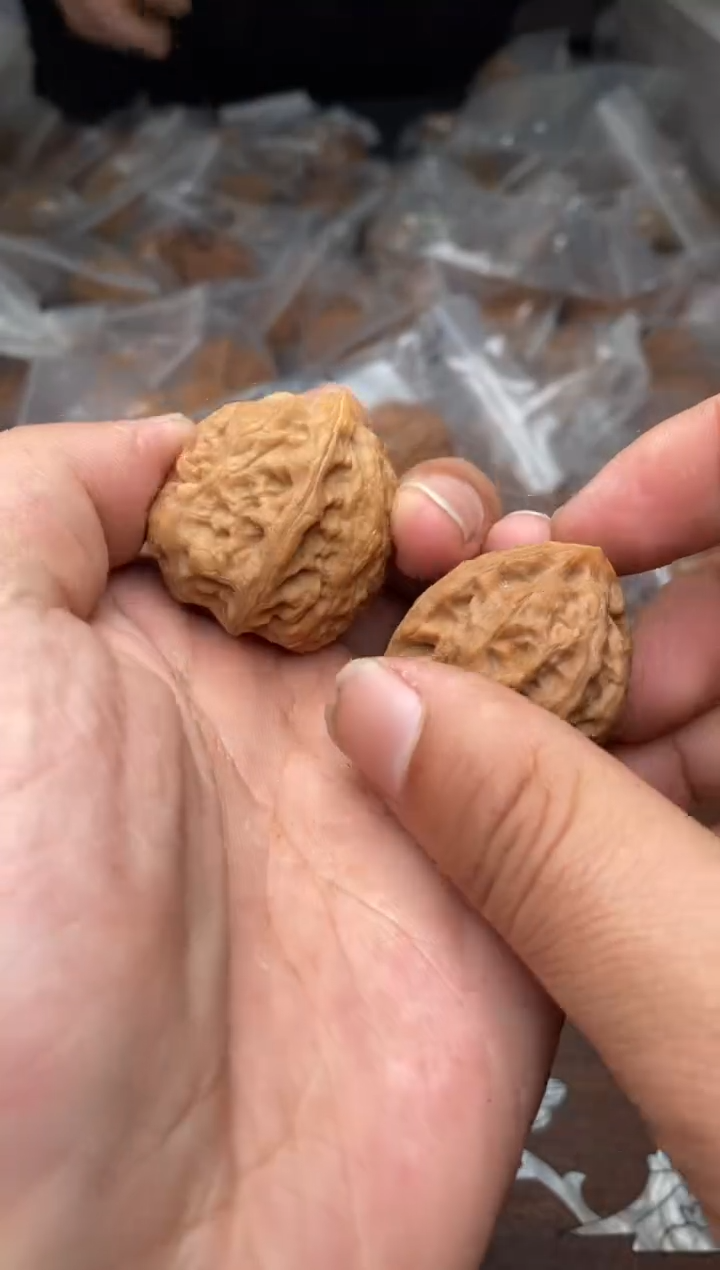 【闪购商品】文玩核桃把件A34号31尺野生鸡心