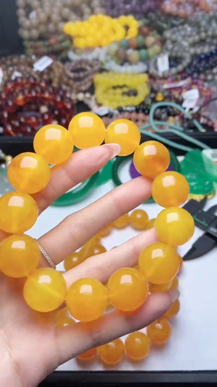 未镶嵌颈饰蜜蜡93