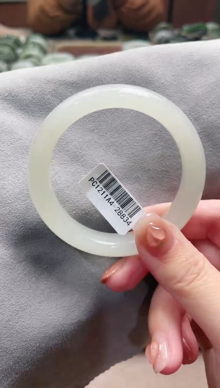 【闪购商品】和田玉手镯未镶嵌54+圈口