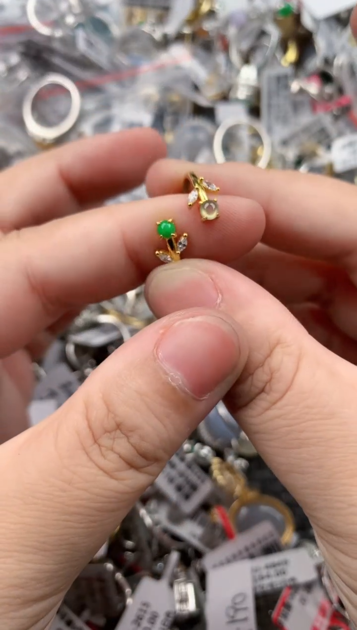 银S925镶嵌戒指翡翠666          3