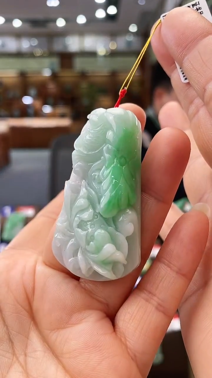 【闪购商品】翡翠颈饰未镶嵌荷叶鱼