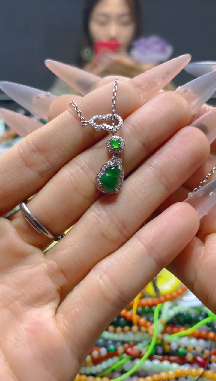 颈饰未镶嵌翡翠/X/翡翠A货，一件也是批发价