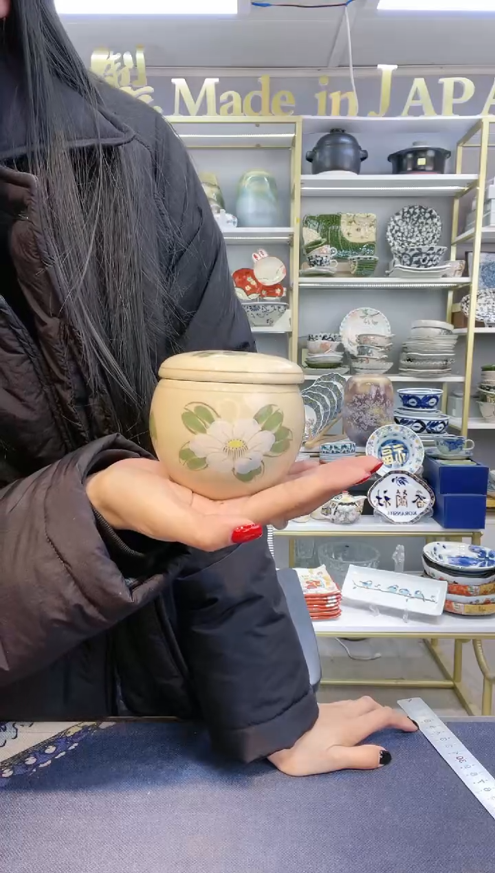 【闪购商品】碗有田烧手绘白山茶花蛋盅一只
