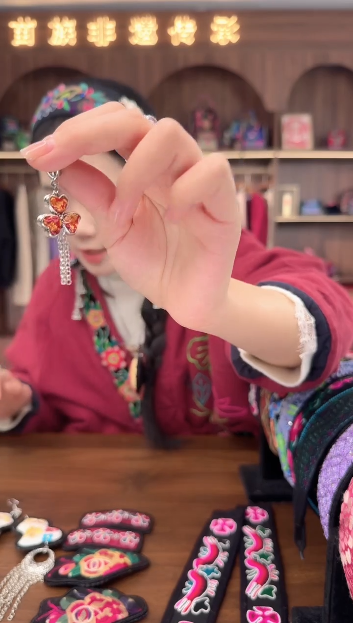 刺绣扶光苗绣传承19