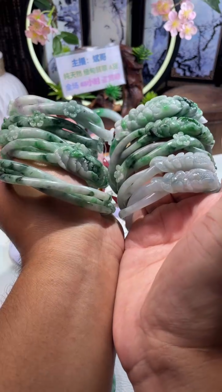 翡翠手镯未镶嵌翡翠手镯10条一手