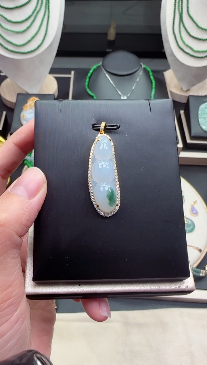 【闪购商品】翡翠吊坠(不含链)18K金镶嵌【海莎一口翠】翡翠挂件1