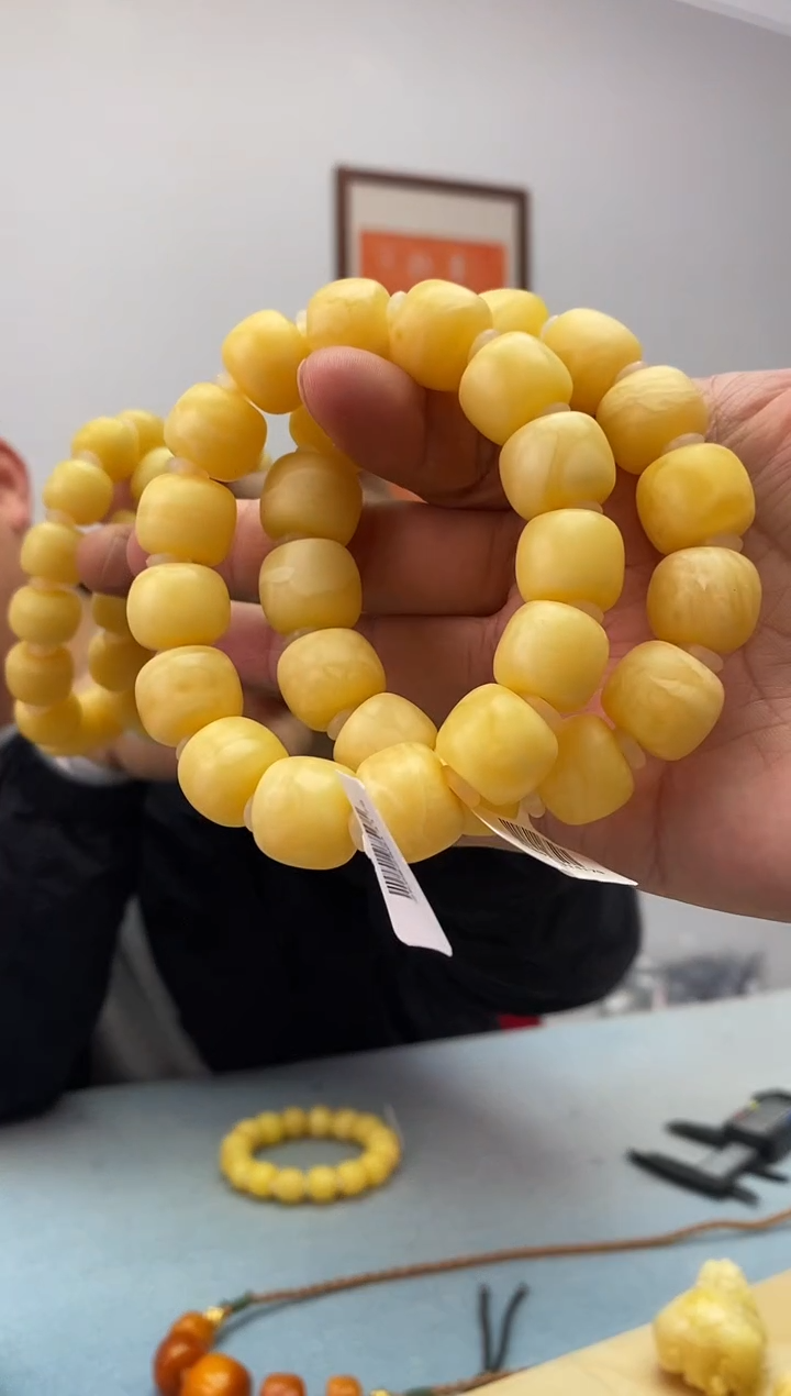 琥珀未镶嵌珠宝奇石假一罚十，多样性发一件034