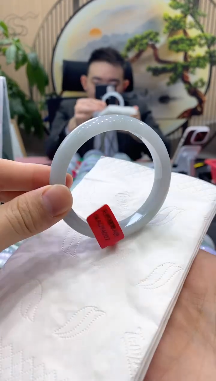 【闪购商品】翡翠手镯未镶嵌0000015990