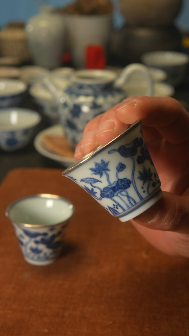 【闪购商品】青花手绘小马蹄杯包银口