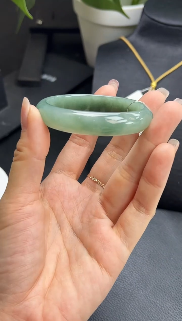 【闪购商品】翡翠手镯未镶嵌手镯51-53圈口