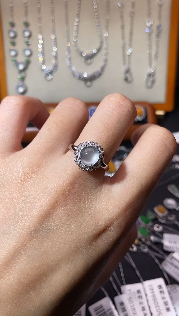 【闪购商品】翡翠18K金镶嵌戒指戒指