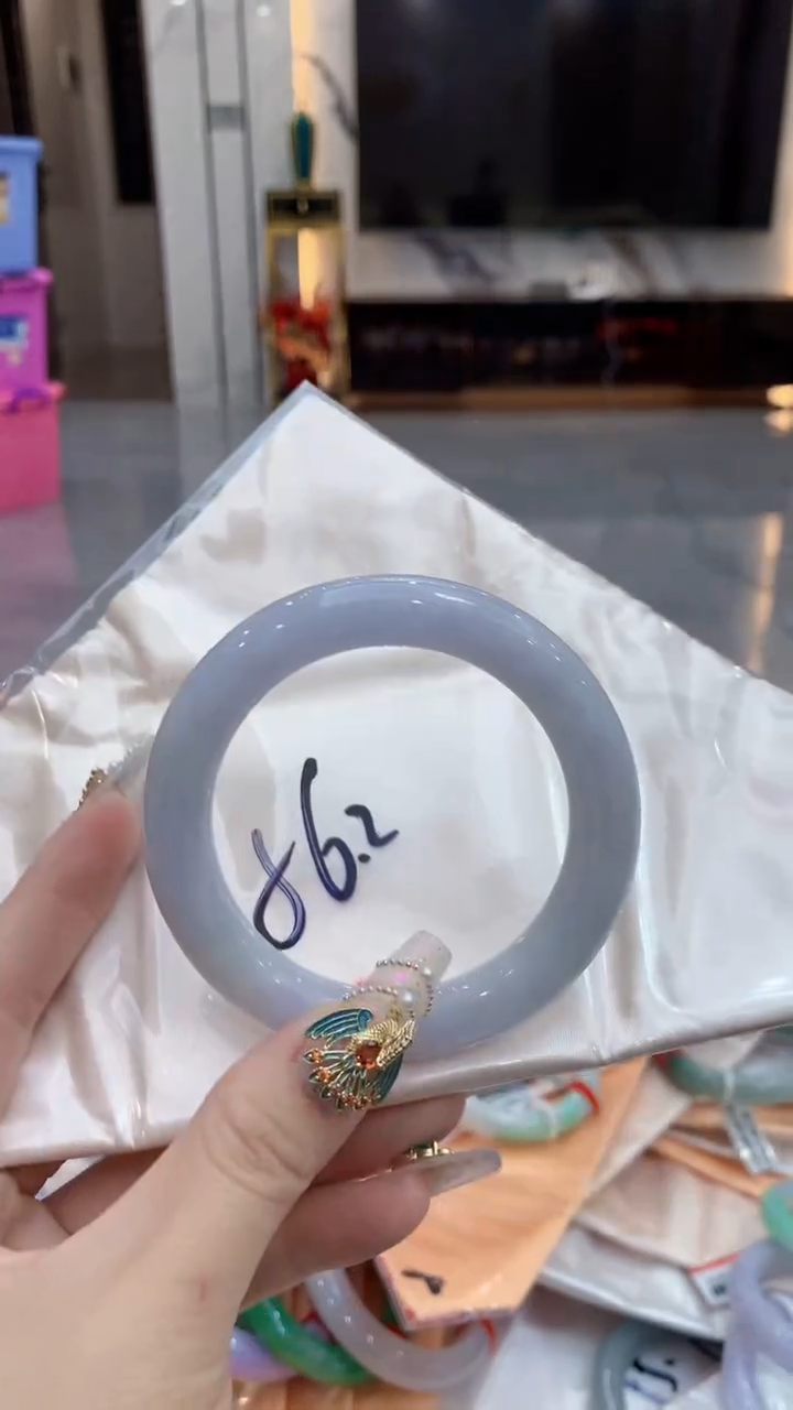 【闪购商品】翡翠手镯未镶嵌0246768059