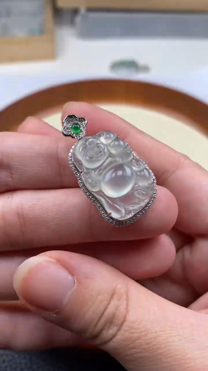 【闪购商品】翡翠挂件未镶嵌佛公