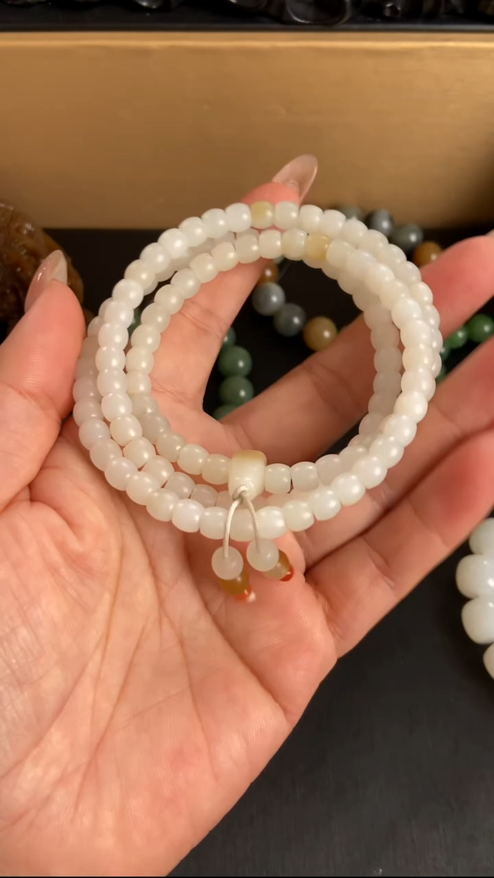 未镶嵌手链和田玉项链