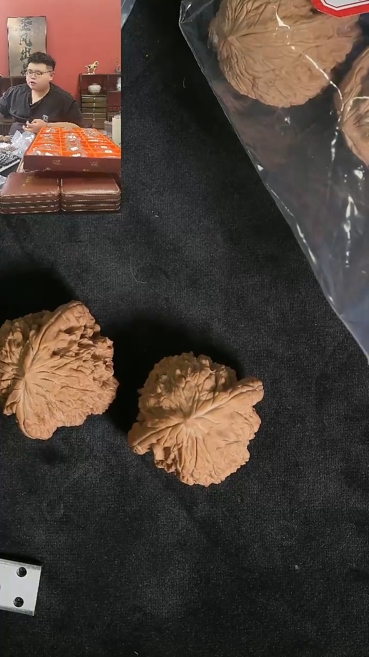 把件文玩核桃暴雪红皮正对