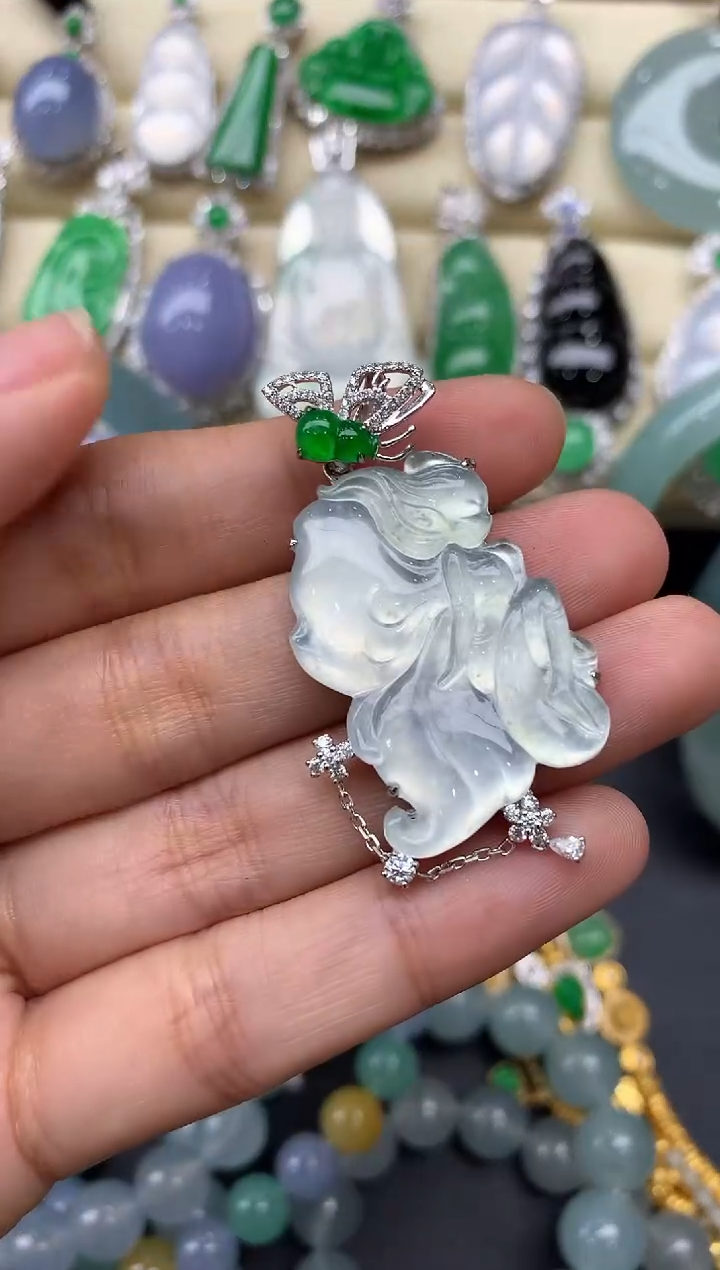 颈饰18K金镶嵌翡翠328-中国好珍宝