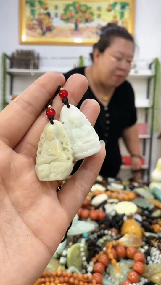 未镶嵌岫玉手串多样性发货发其中一件