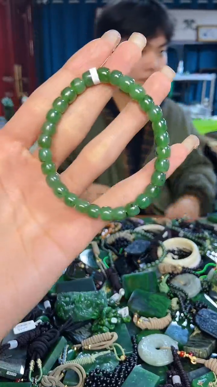 未镶嵌和田玉挂件1