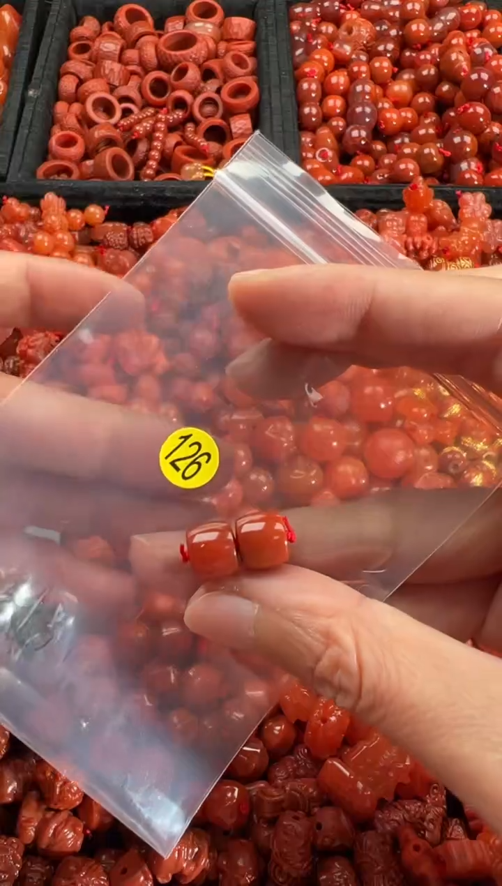 【闪购商品】南红玛瑙颈饰合金1