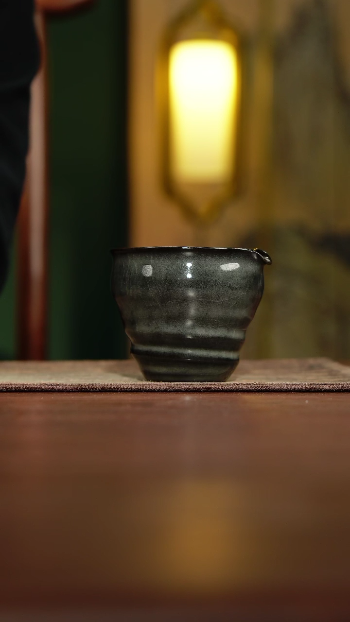 【闪购商品】【览古雅韵】黑窑变公道杯