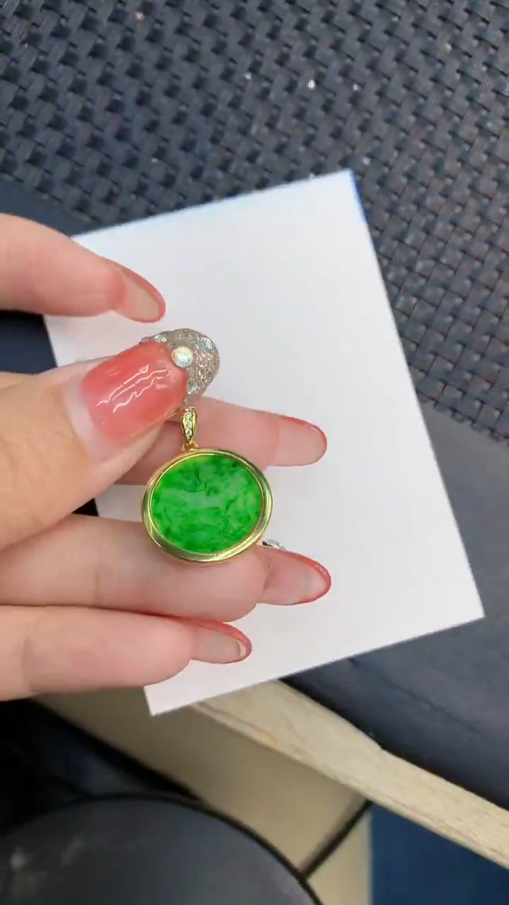 颈饰未镶嵌翡翠1