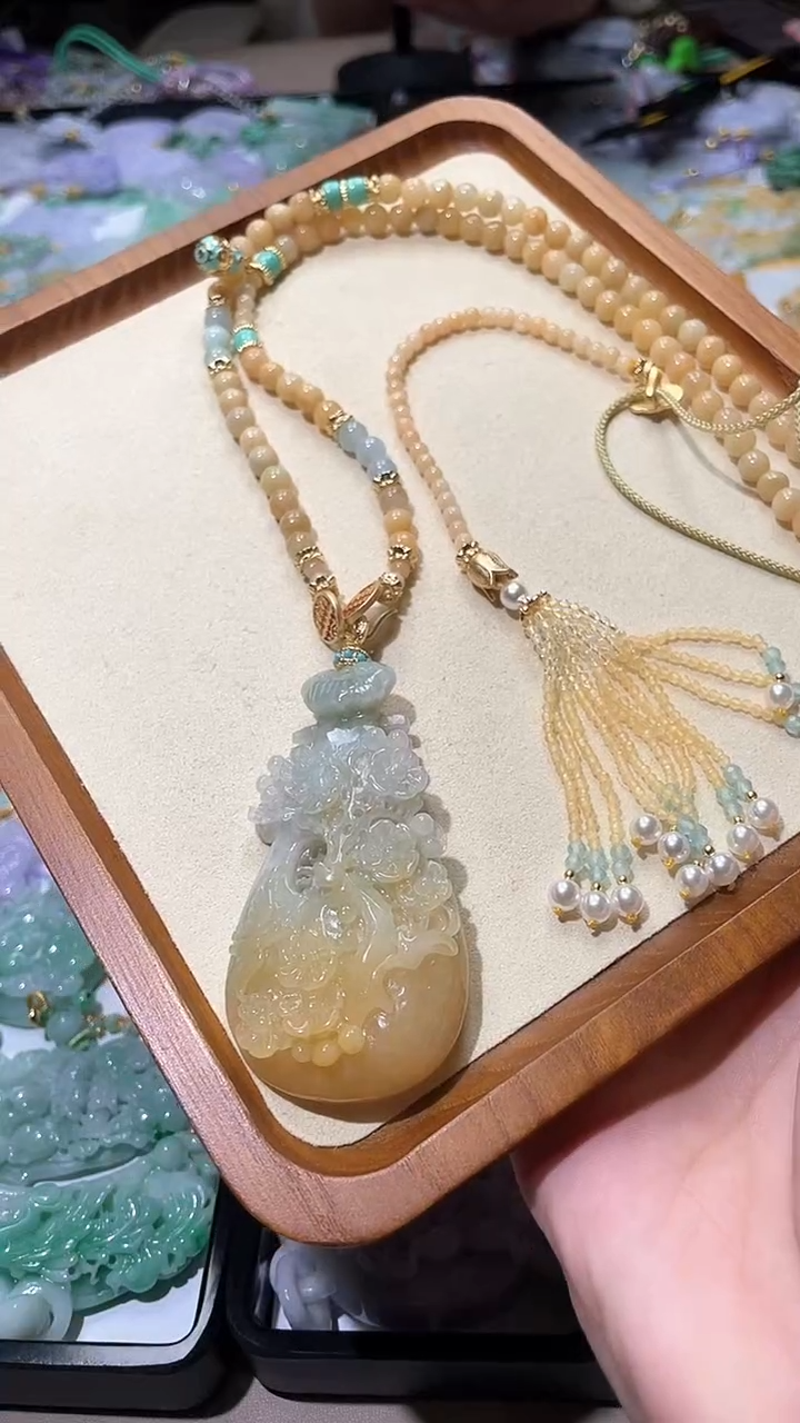 【闪购商品】翡翠颈饰未镶嵌吊坠