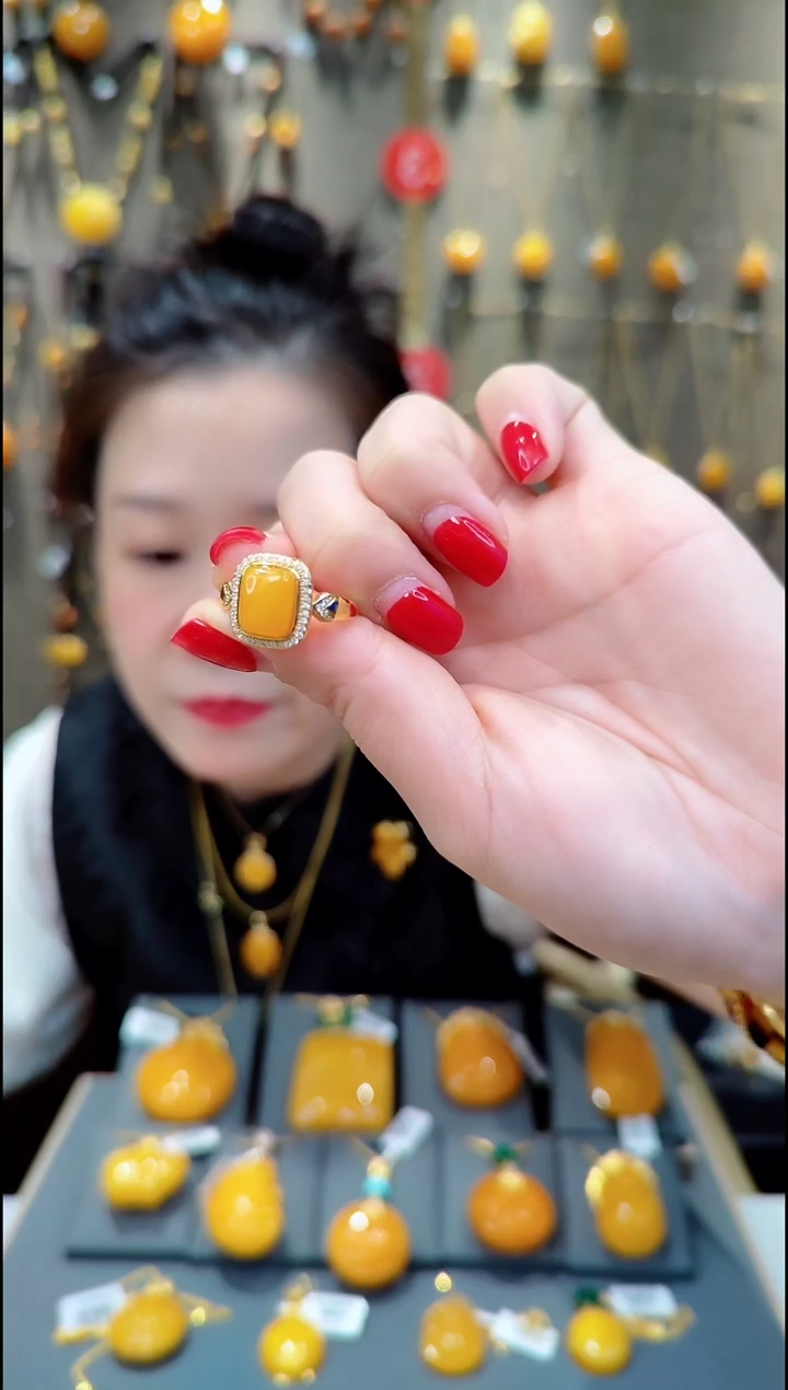 【闪购商品】蜜蜡戒指银S925镀金镶嵌H784蜜蜡戒指