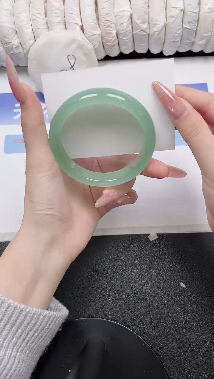 未镶嵌手镯石英质玉93-60