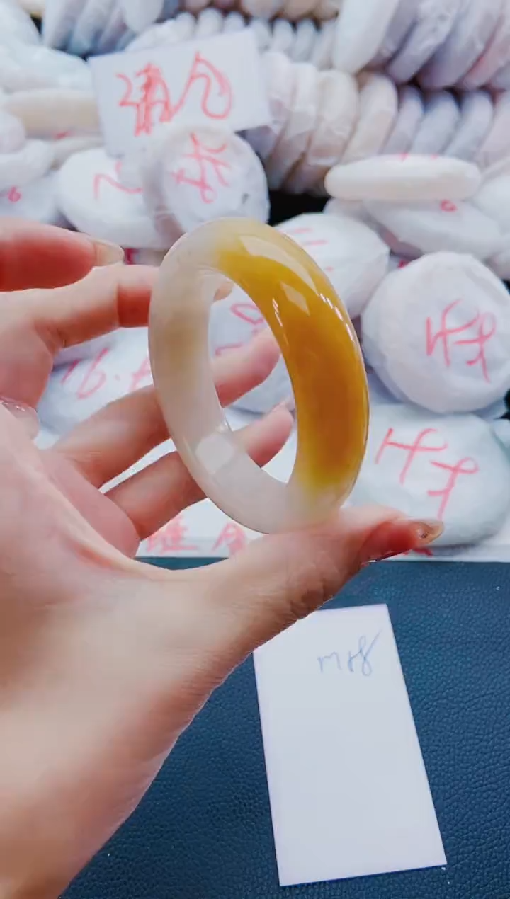 未镶嵌手镯石英质玉M58-54-55