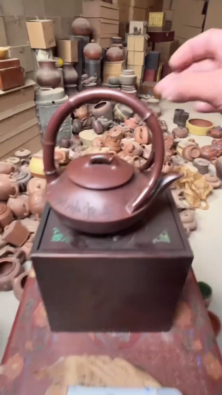 【闪购商品】黄龙山原矿全手紫砂壶