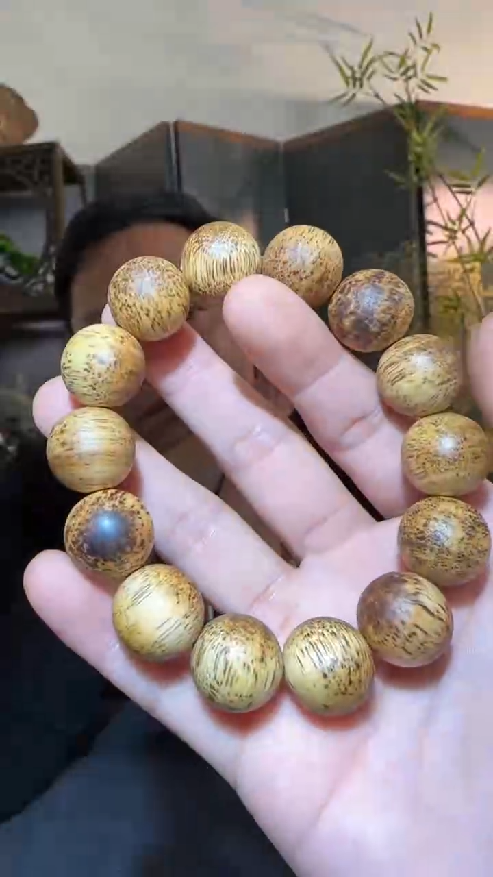 【闪购商品】沉香手串单圈水格虫漏圆1.6/15g多样性发一条