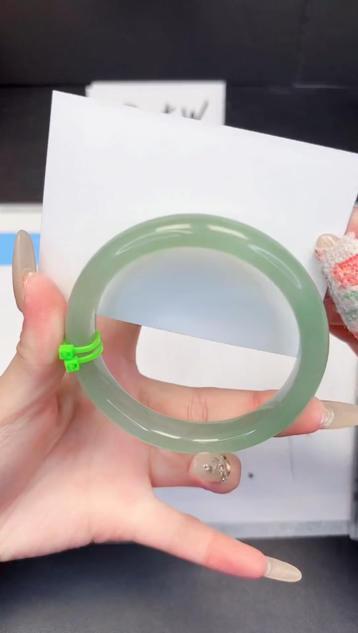 【闪购商品】石英质玉手镯未镶嵌386-57.7