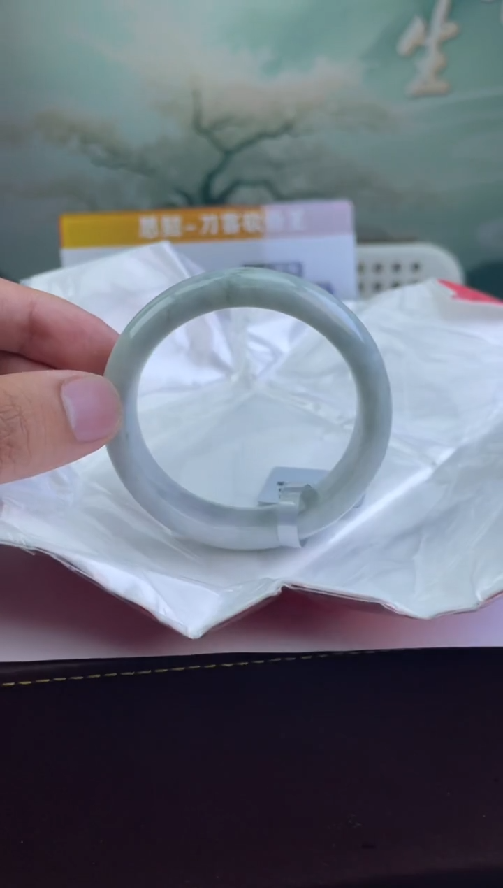 翡翠手镯未镶嵌5          