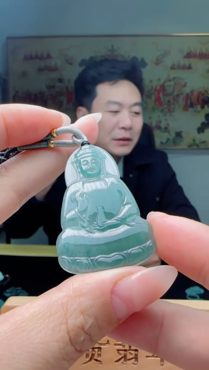 【闪购商品】翡翠颈饰未镶嵌素衣多样性随机一件发货