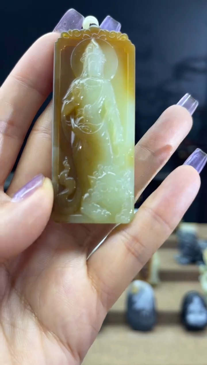 颈饰未镶嵌和田玉1