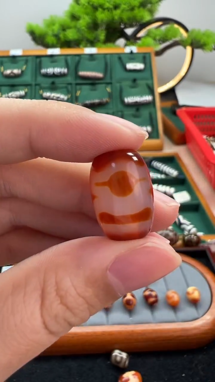 玛瑙/玉髓（覆膜）颈饰未镶嵌44.（微瑕随机发货）