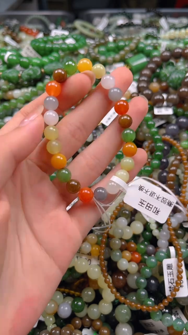 和田玉未镶嵌颈饰1