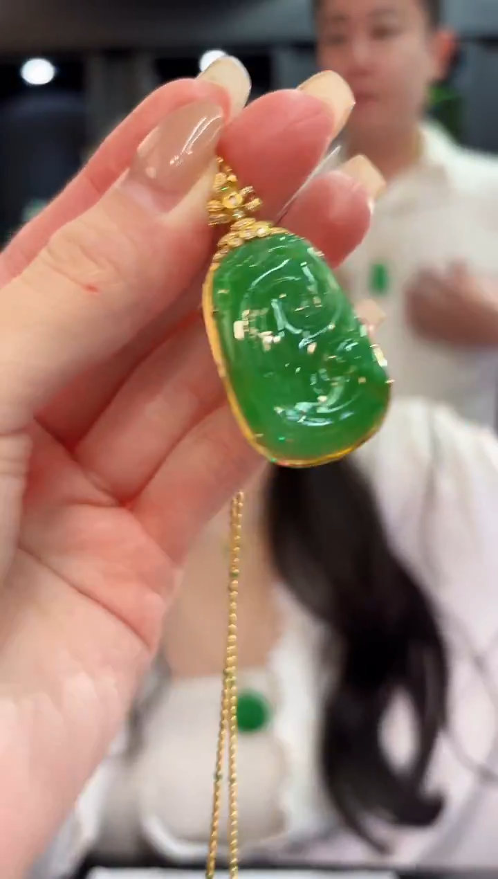 吊坠(不含链)18K金镶嵌翡翠缅料A货/多样性发货/一件