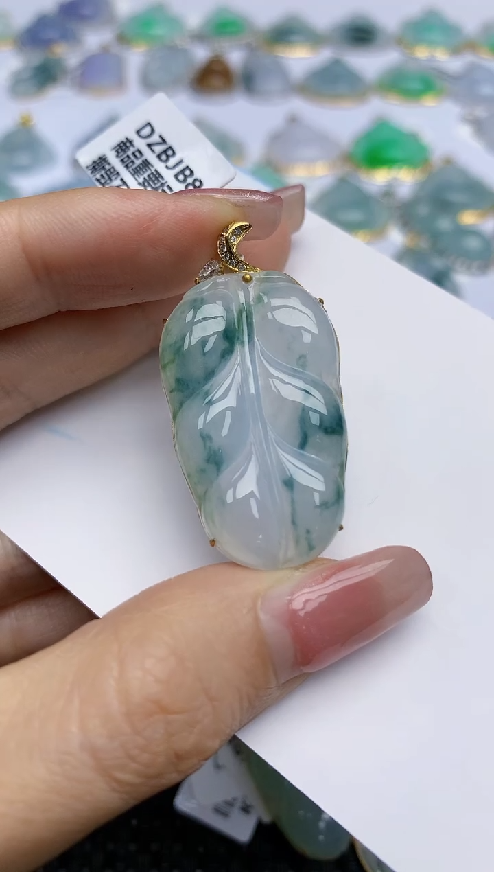 【闪购商品】翡翠18K金镶嵌挂件天然翡翠A货