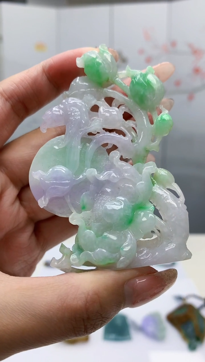 【闪购商品】定制翡翠未镶嵌4688MM-毛货挂件75赠珠链底座