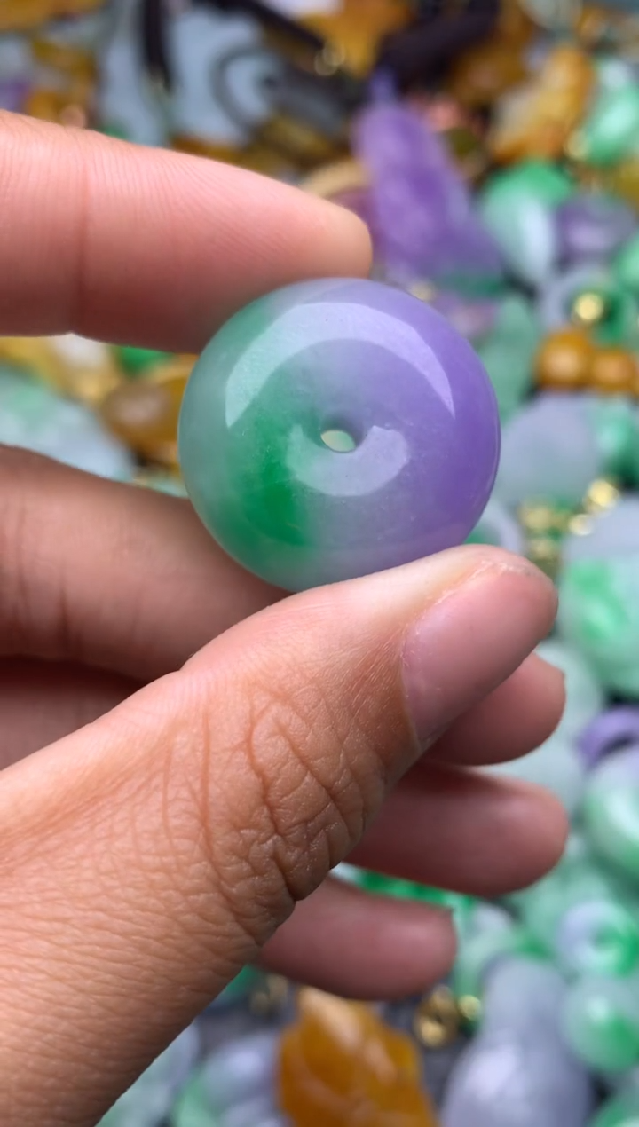 颈饰未镶嵌翡翠天然缅甸翡翠吊坠