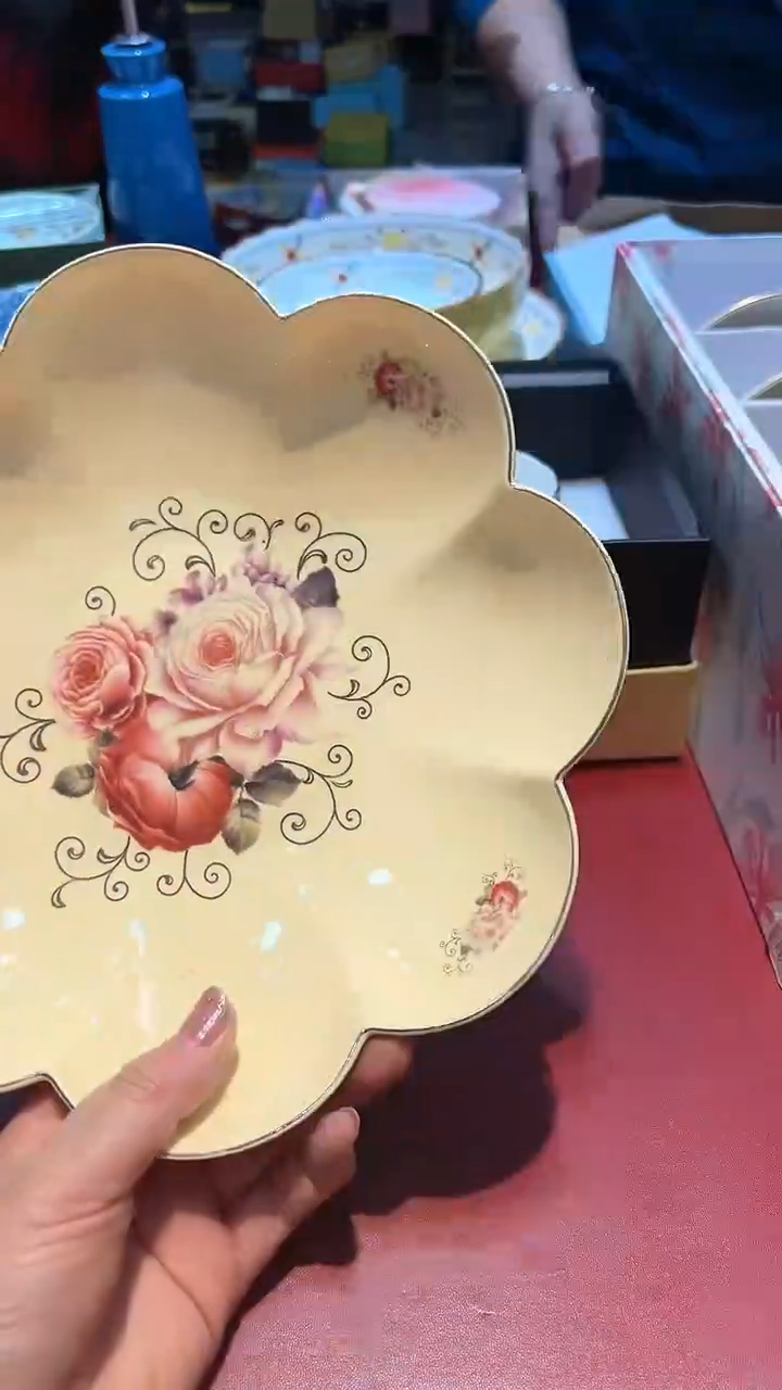 【闪购商品】瓷片锅碗瓢盆一件不剩