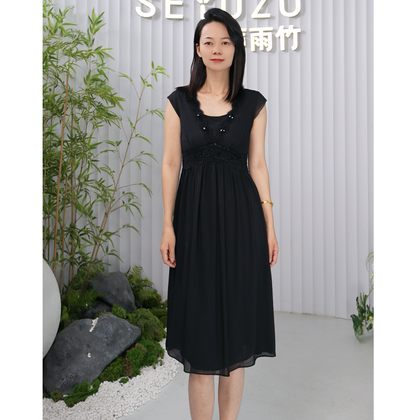 连衣裙V领休闲A字裙显瘦女装中长裙无袖女士短袖法式气质长裙