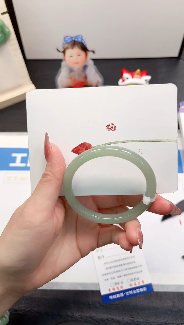 【闪购商品】石英质玉手镯未镶嵌225-53