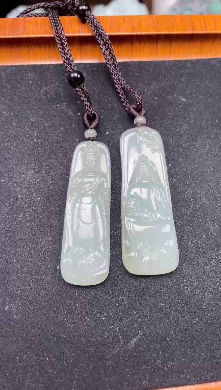 【闪购商品】翡翠颈饰未镶嵌一对观音